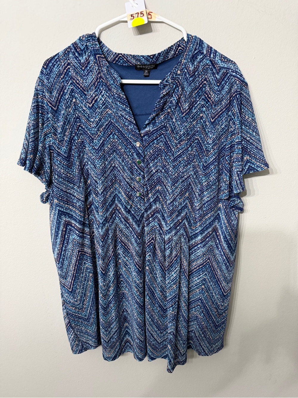 Women’s Ava & Grace 2X Blue Chevron Print Short Sleeve Tunic Blouse